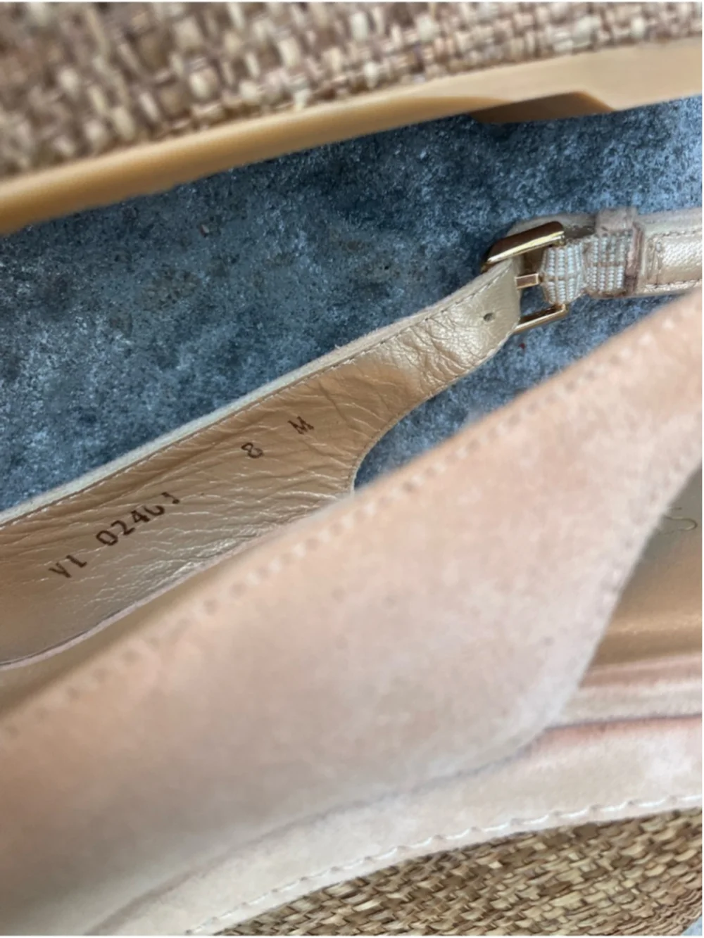 Stuart Weitzman Nude Suede Raffia Wedge Sandals Peep-Toe Slingback Beige - Picture 8 of 8